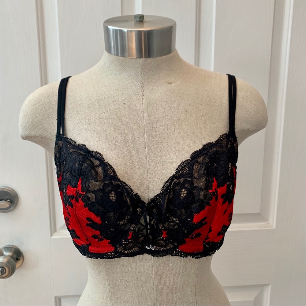 Victoria’s Secret Lace Unlined Demi Bra